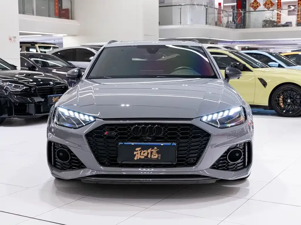 Audi RS 4 2022 из CN, фото 9