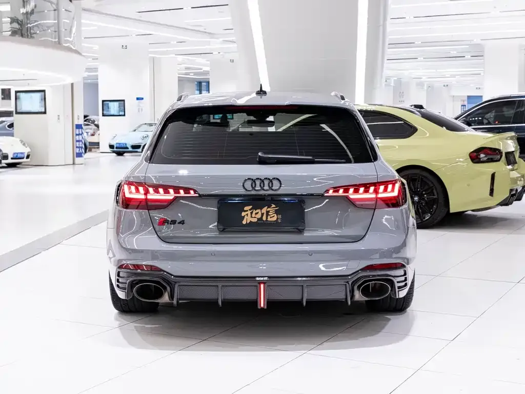 Audi RS 4 2022 из CN, фото 6