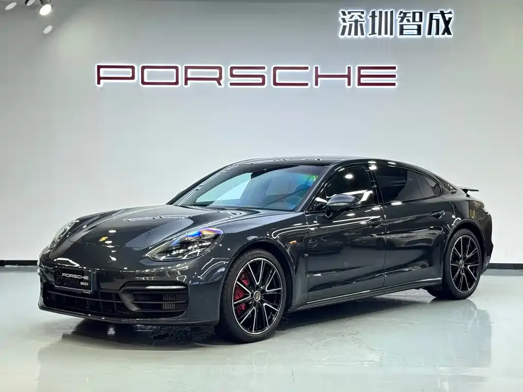 Porsche Panamera — фото 1