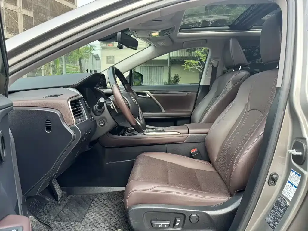 Lexus RX — фото 2