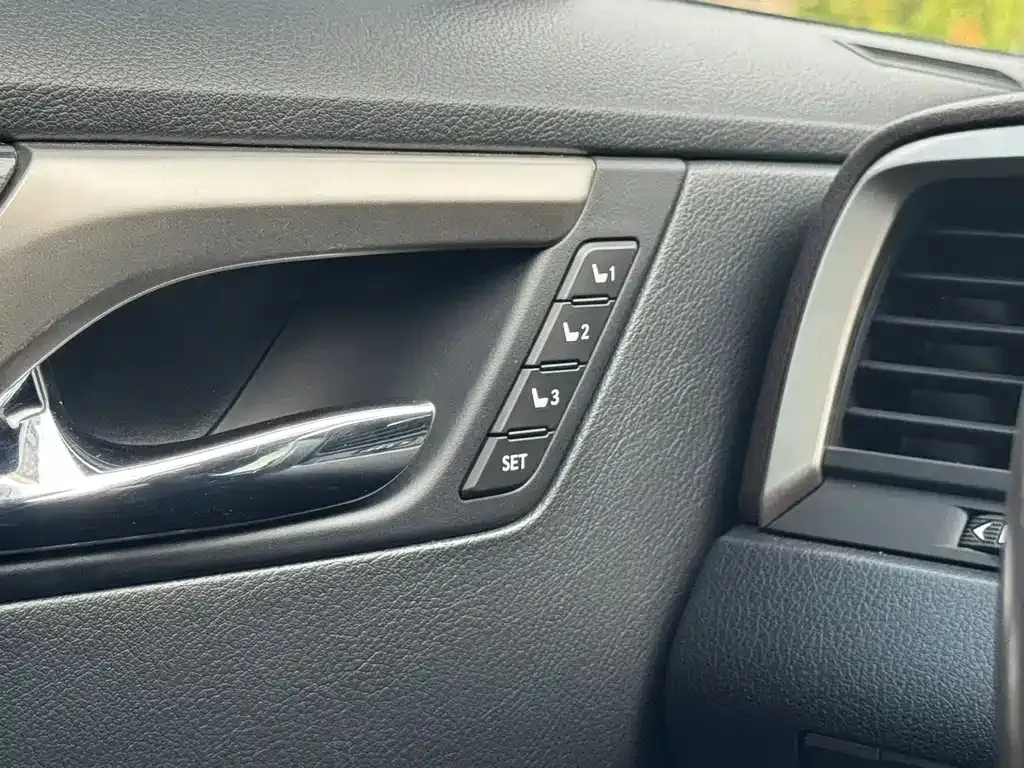 Lexus RX — фото 8