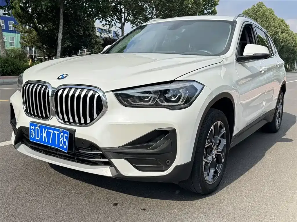 BMW X1 — фото 1