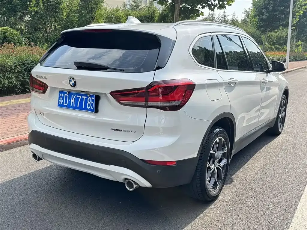 BMW X1 — фото 6