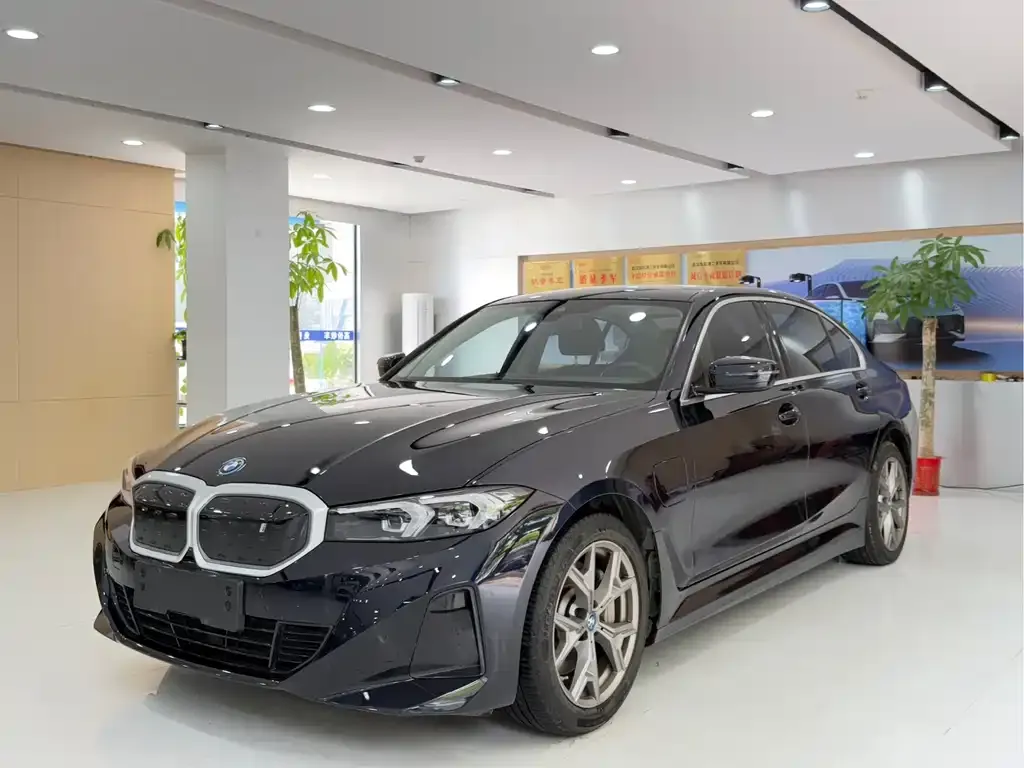 BMW i3 — фото 1