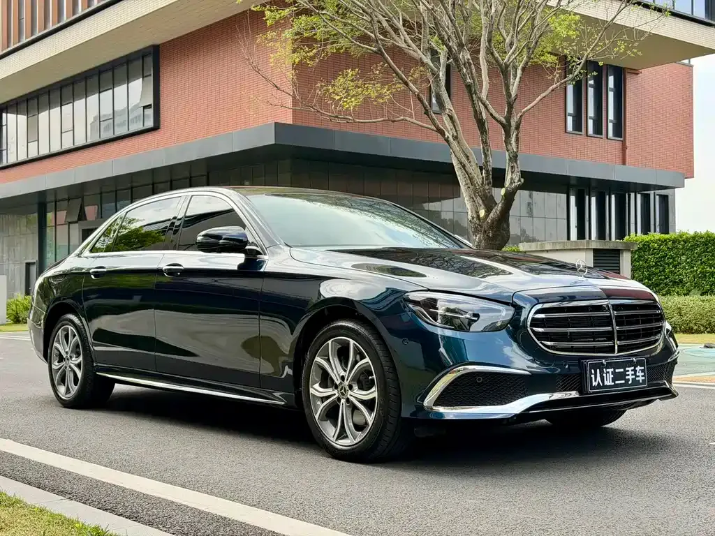 Mercedes-Benz E-Class — фото 6