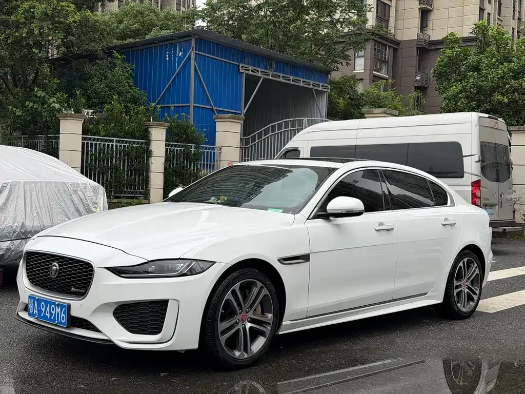 Jaguar XEL — фото 1