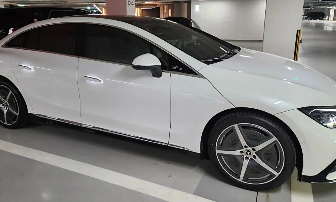 Mercedes-Benz EQE 2023 из KR, фото 8