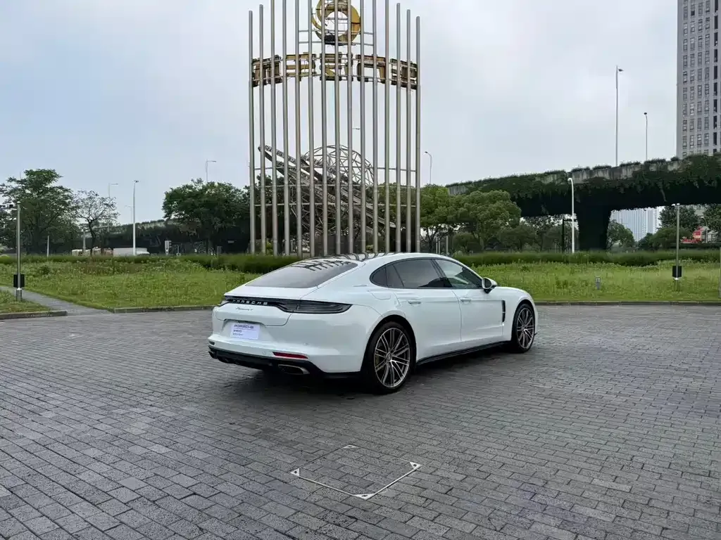 Porsche Panamera — фото 9