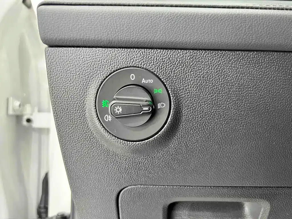 Volkswagen Tharu — фото 10