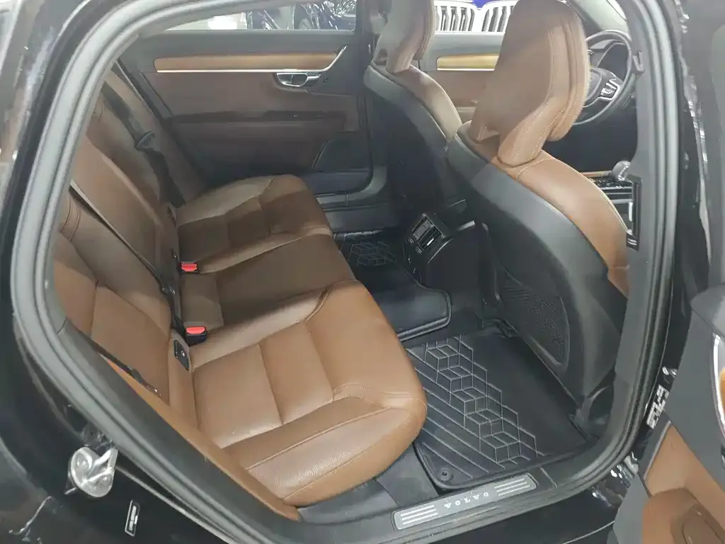 Volvo S90 — фото 2