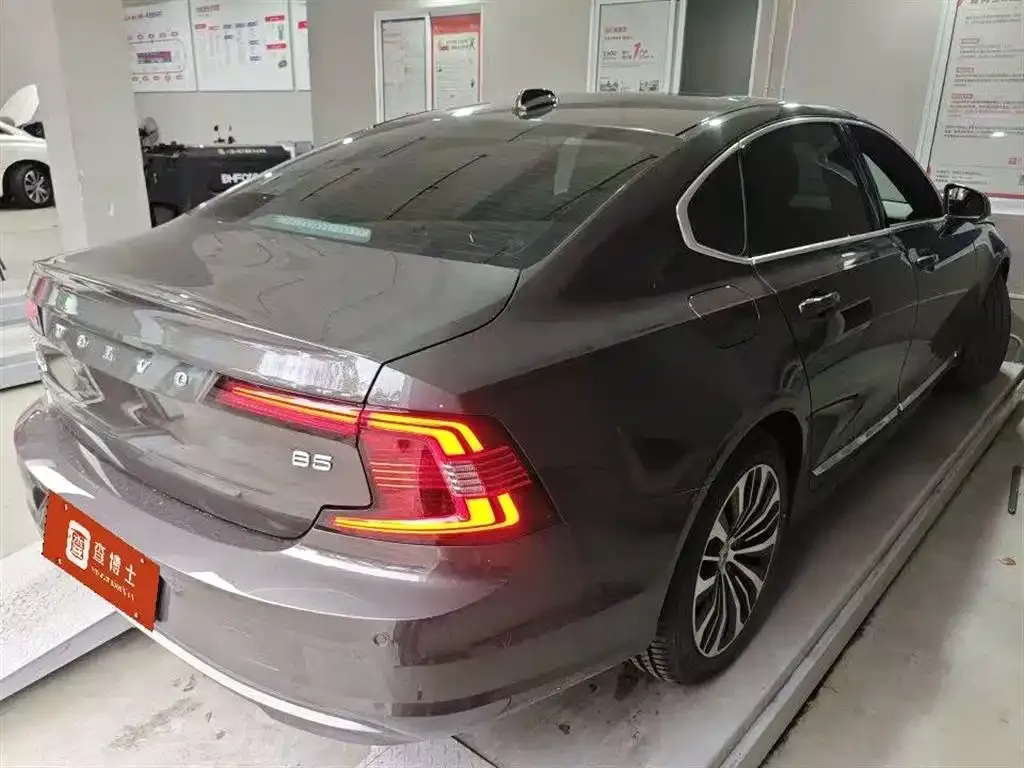 Volvo S90 — фото 3