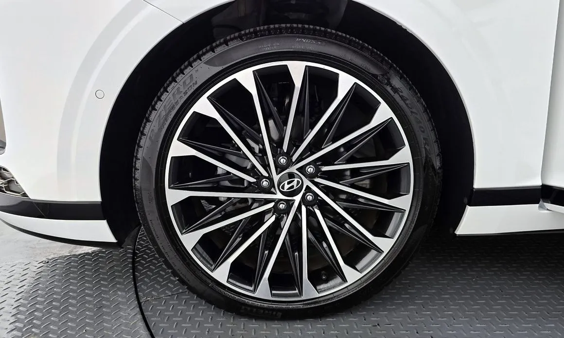 Hyundai Grandeur 2023 из KR, фото 8