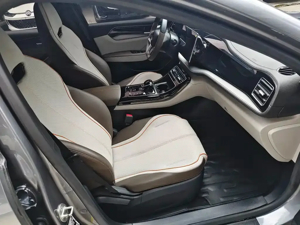BYD Qin PLUS 2023 из CN, фото 3