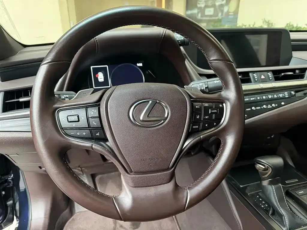 Lexus ES 2021 из CN, фото 2