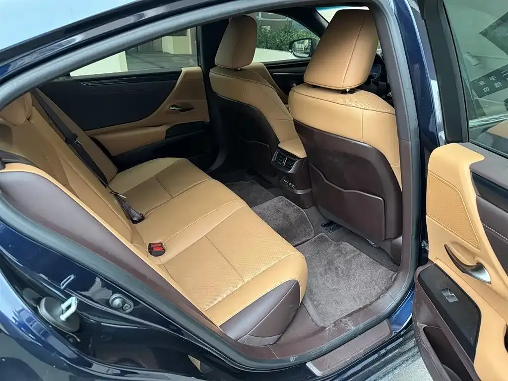 Lexus ES 2021 из CN, фото 4