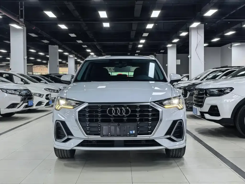 Audi Q3 — фото 4