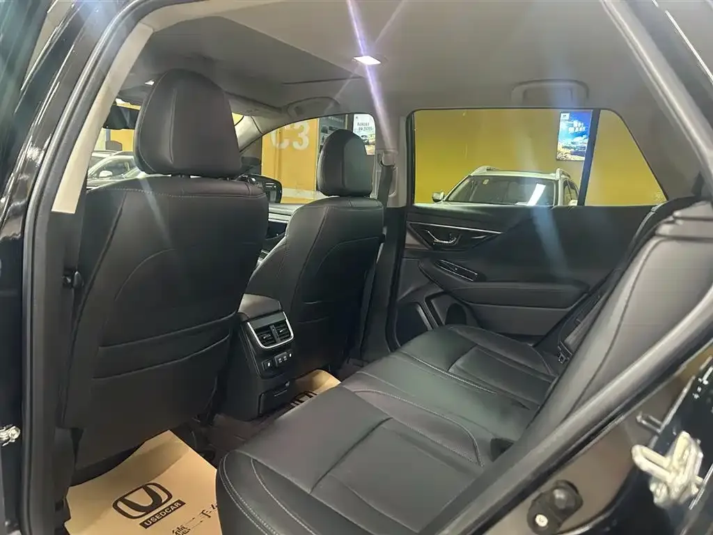 Subaru Outback 2022 из CN, фото 8