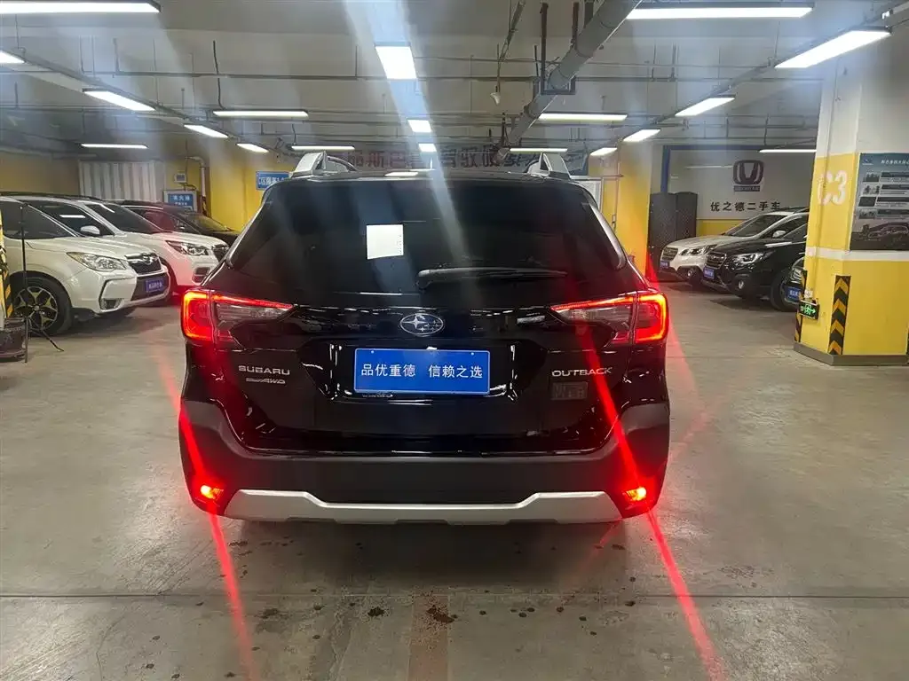 Subaru Outback 2022 из CN, фото 2