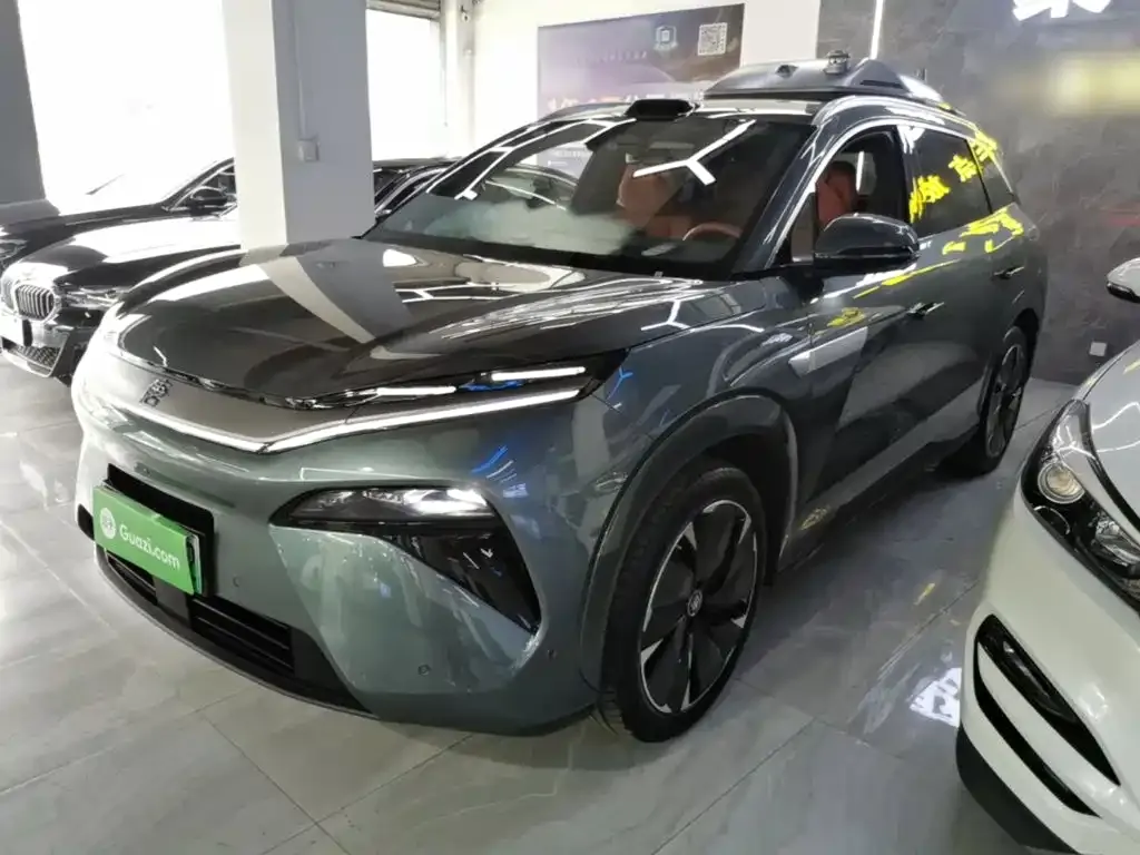 BYD Tang L — фото 10