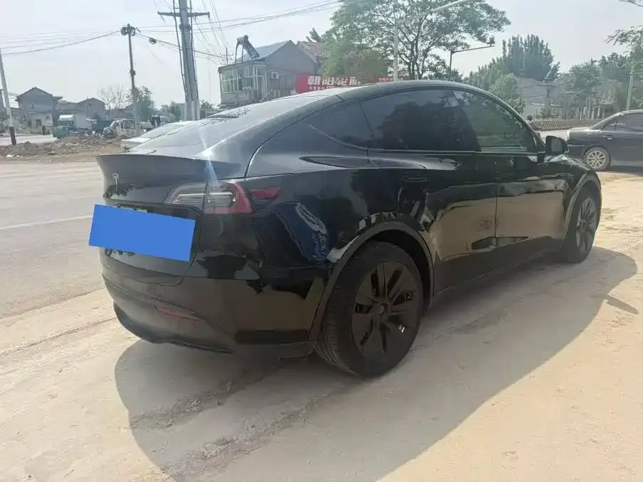 Tesla Model Y — фото 4