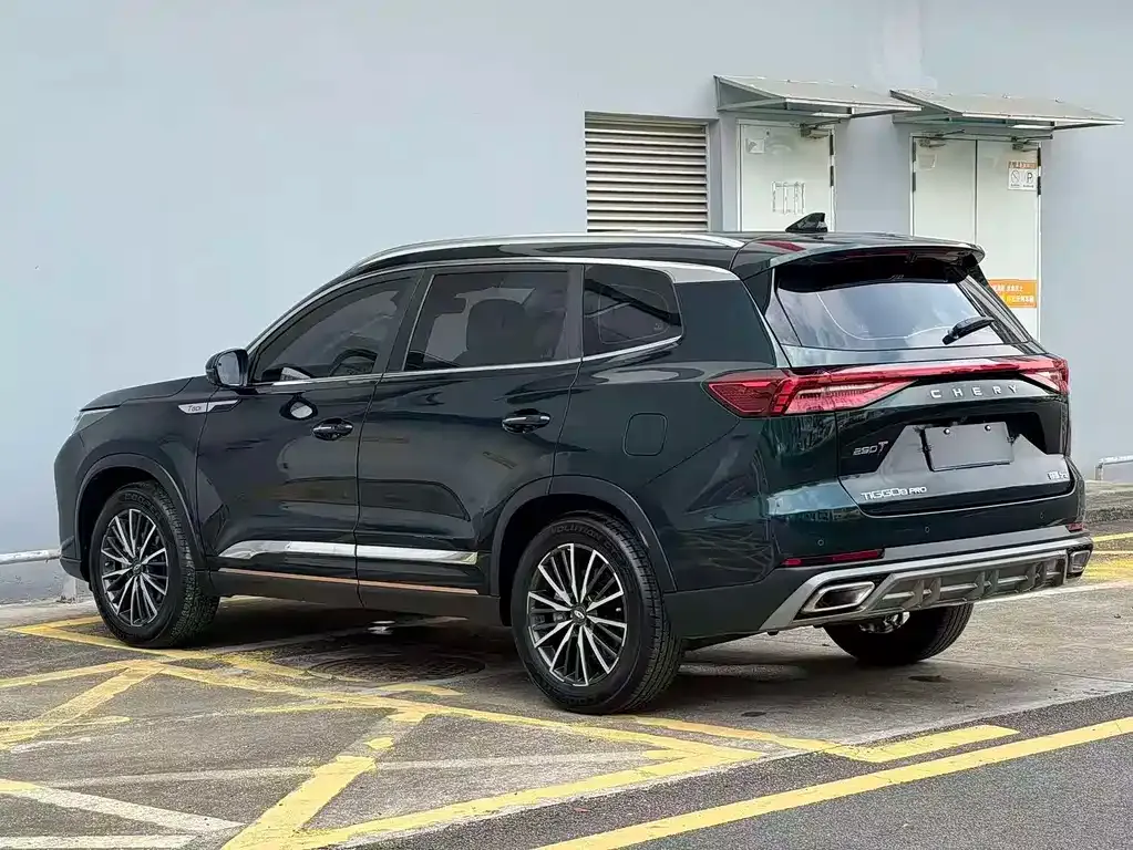 Chery Tiggo 8 — фото 9