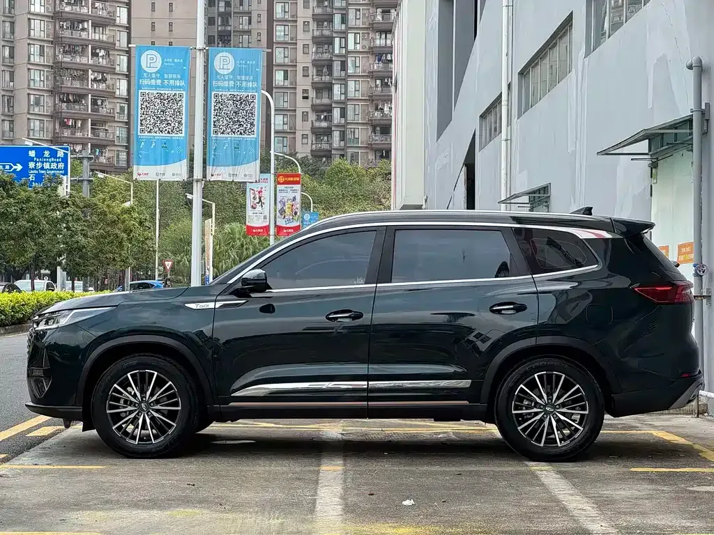 Chery Tiggo 8 — фото 10