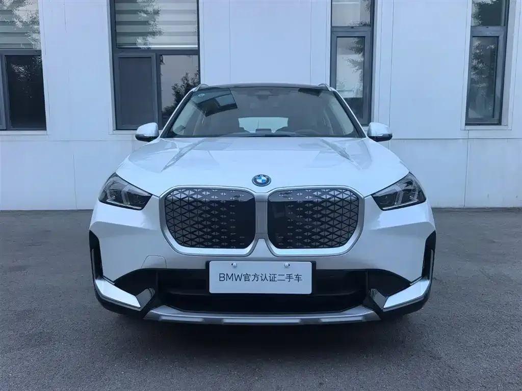 BMW iX1 2025 из CN, фото 5