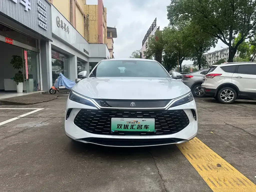 BYD Qin L — фото 9