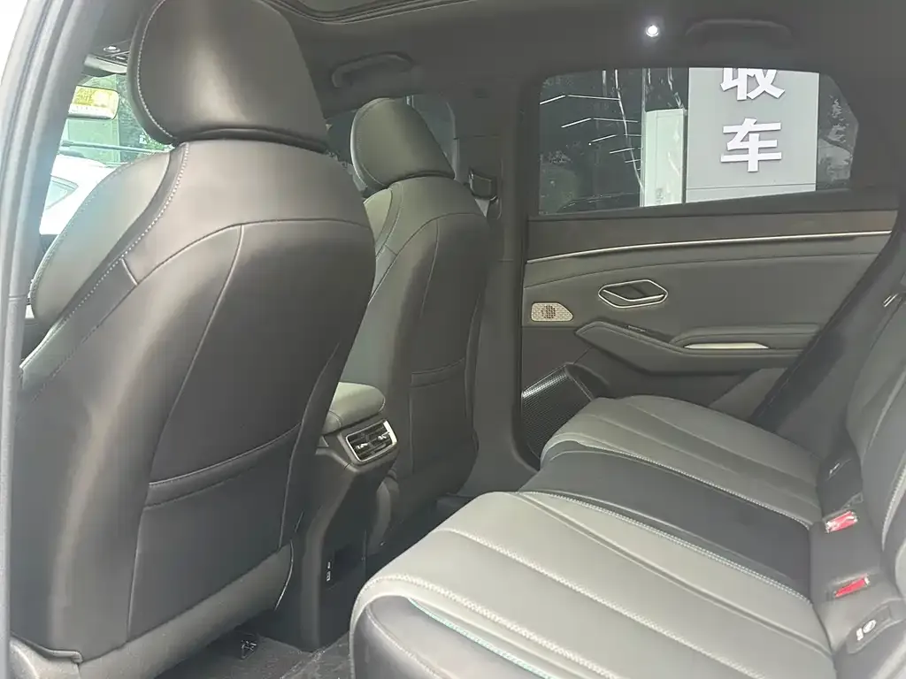 BYD Qin L — фото 2
