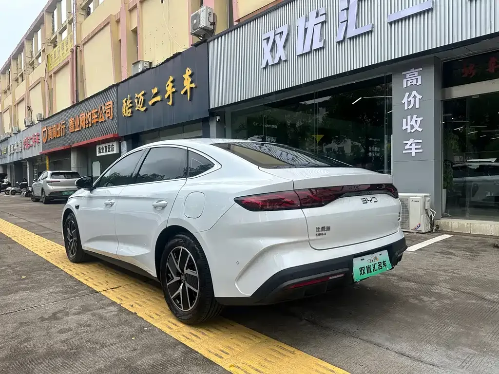 BYD Qin L — фото 6