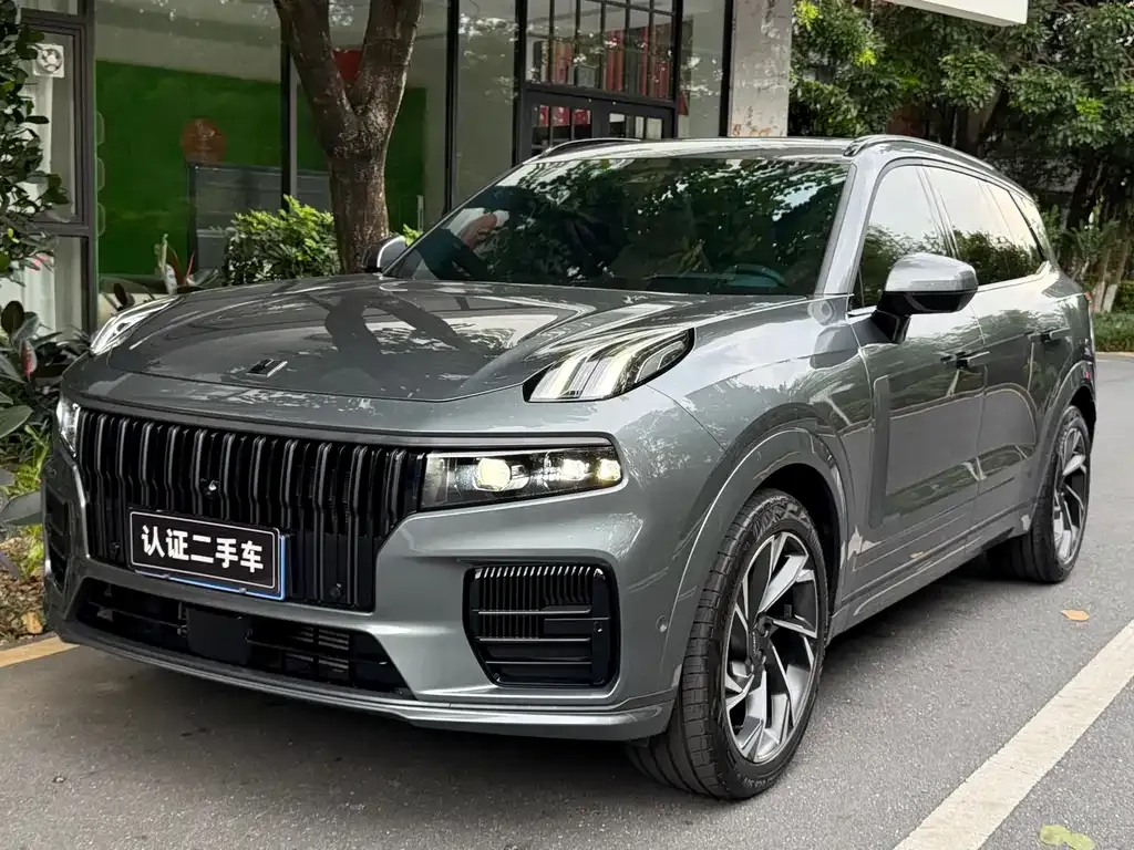 Lynk & Co 09