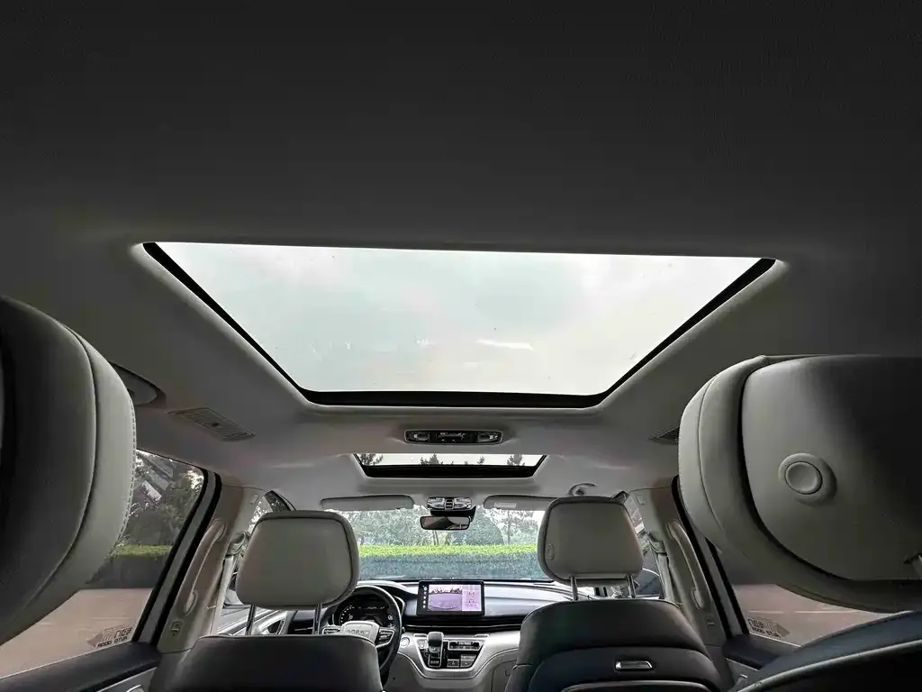 Roewe iMAX8 — фото 4