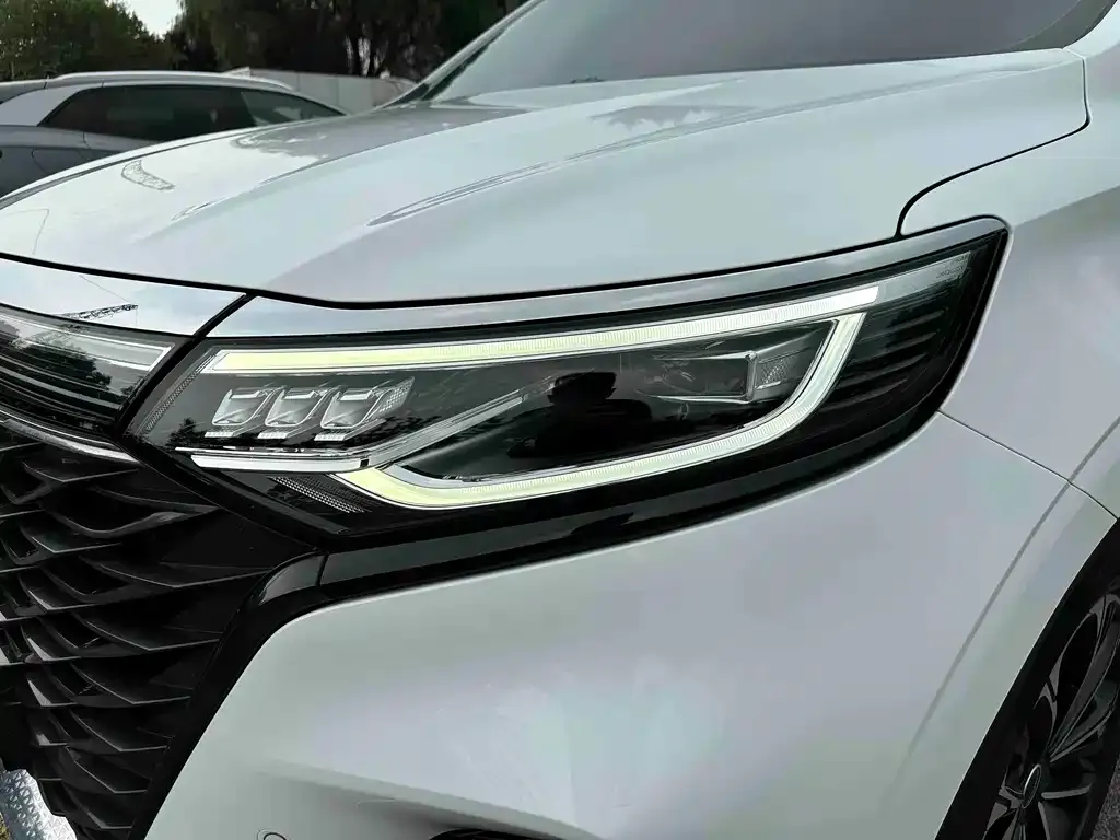 Roewe iMAX8 — фото 3