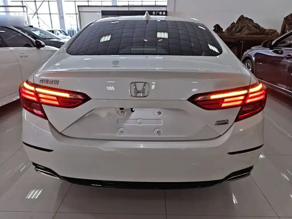 Honda Inspire 2023 из CN, фото 5
