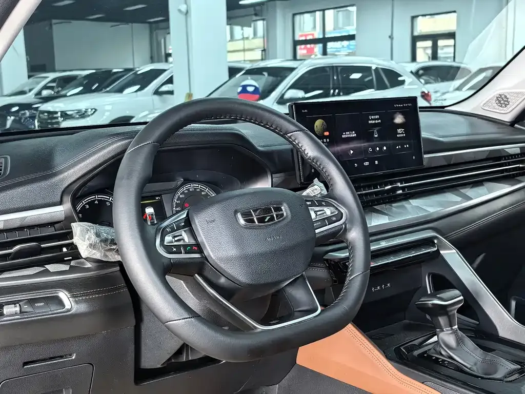Geely Vision X6 — фото 10
