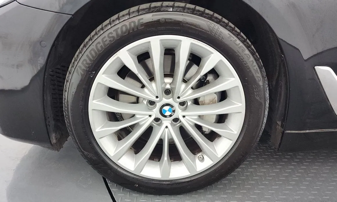 BMW 5-Series 2022 из KR, фото 10