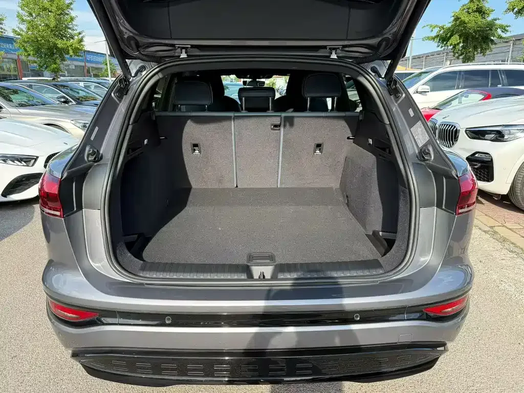 Audi Q6L e-tron — фото 8