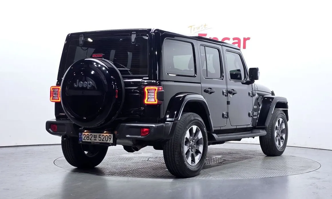 Jeep Wrangler 2021 из KR, фото 3