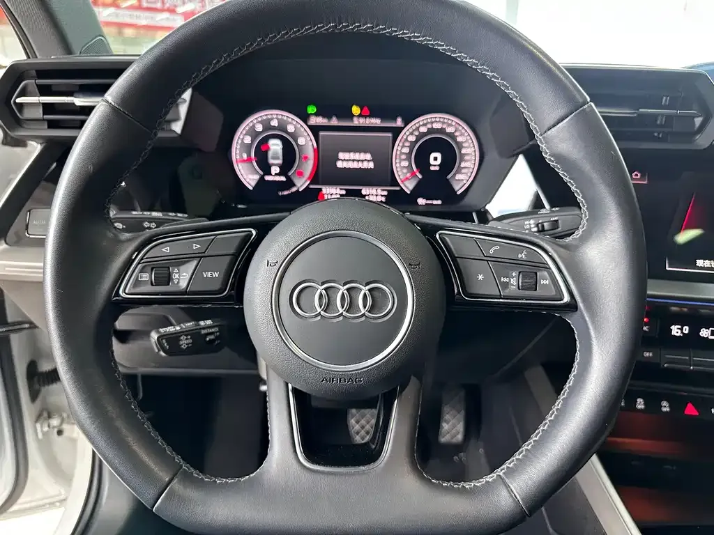 Audi A3 — фото 10