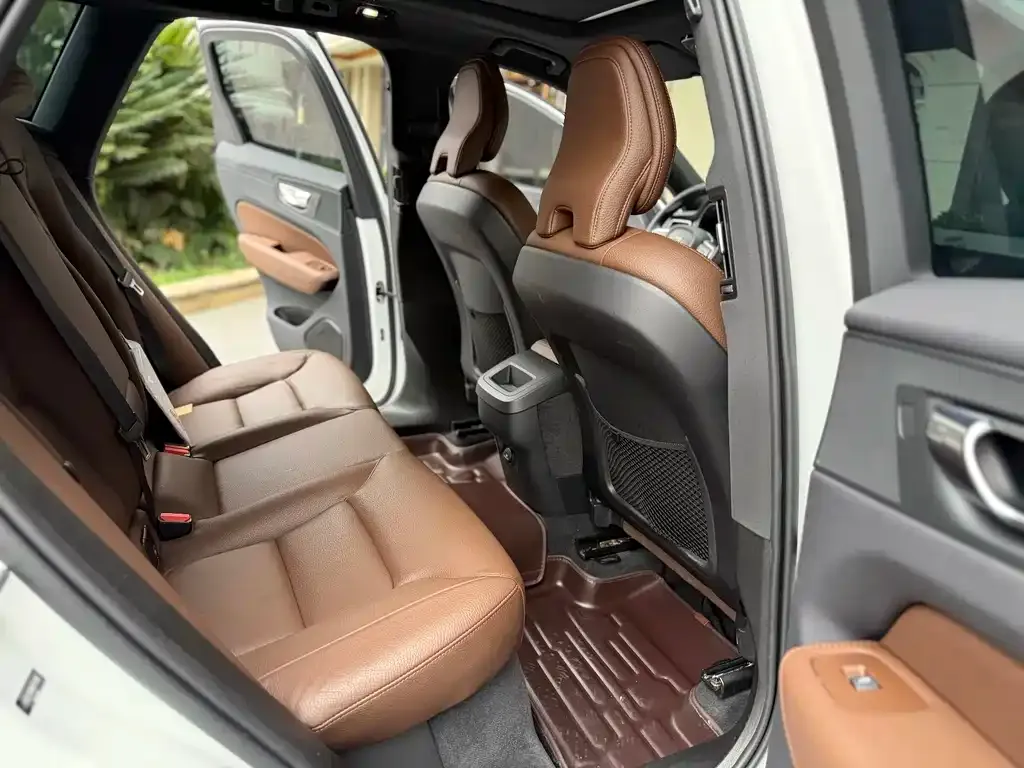 Volvo XC60 2022 из CN, фото 7