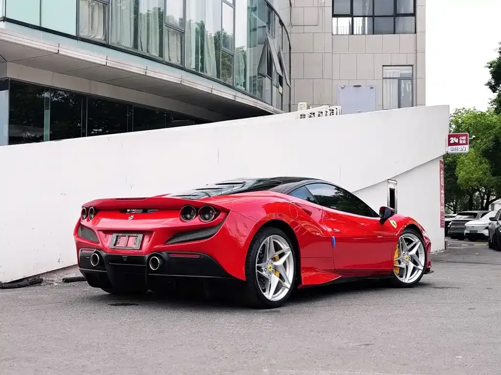 Ferrari F8 — фото 5