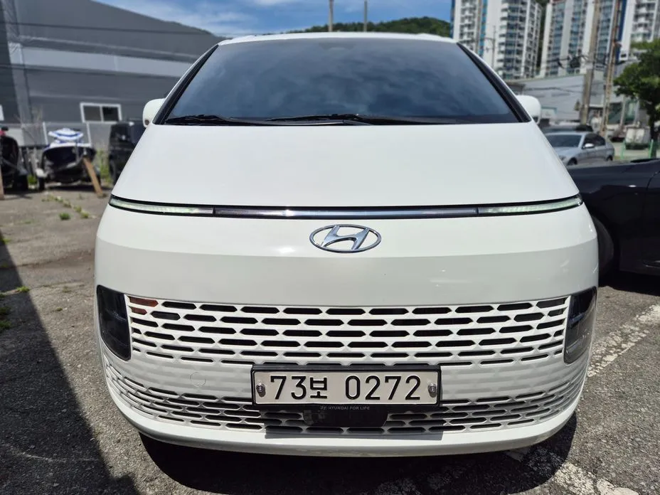 Hyundai Staria — фото 1