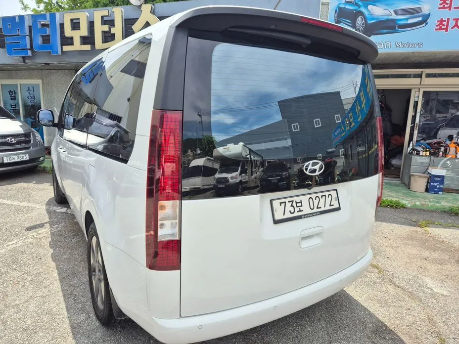 Hyundai Staria — фото 2