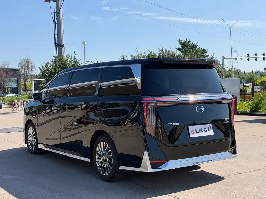 GAC Motor Trumpchi M8 — фото 10