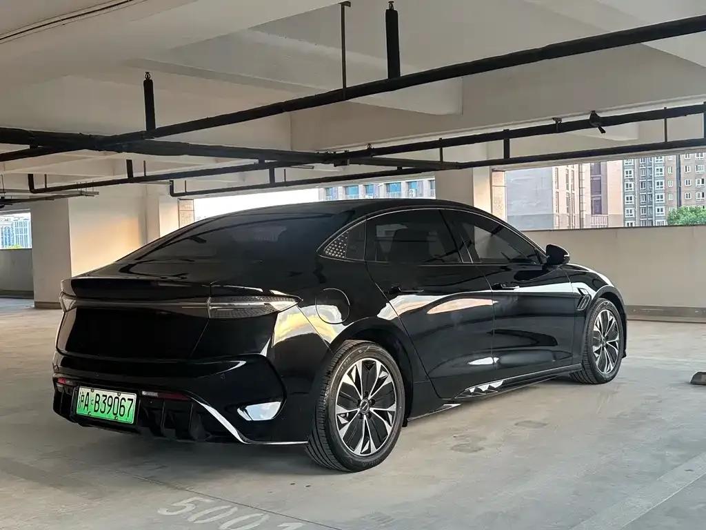 BYD Seal — фото 3