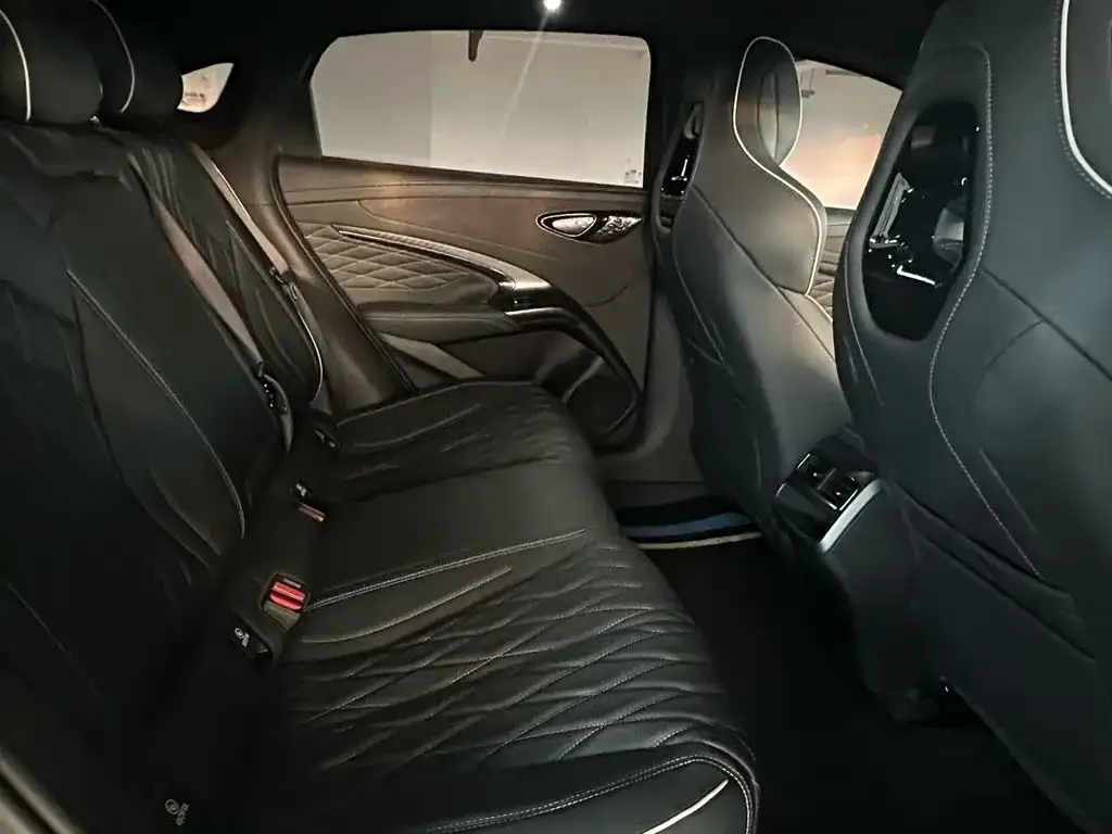 BYD Seal — фото 2