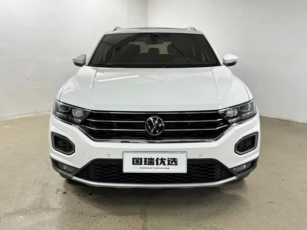 Volkswagen T-Roc — фото 8