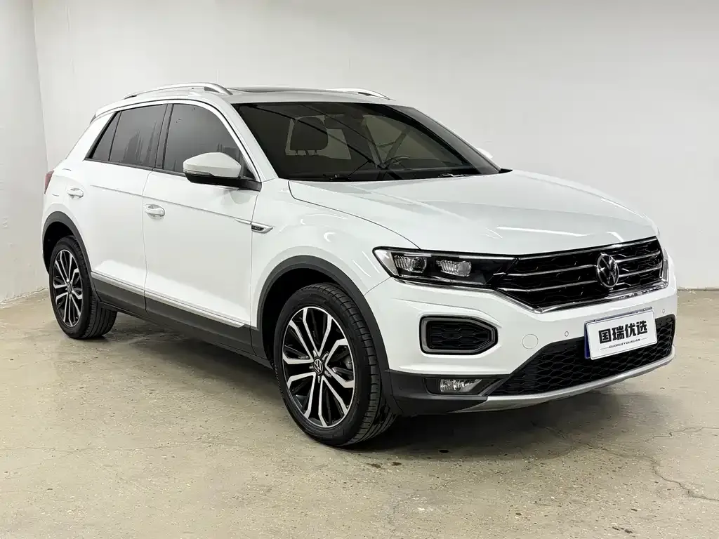 Volkswagen T-Roc — фото 6