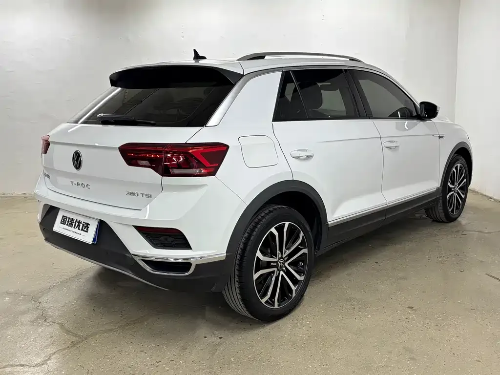 Volkswagen T-Roc — фото 2