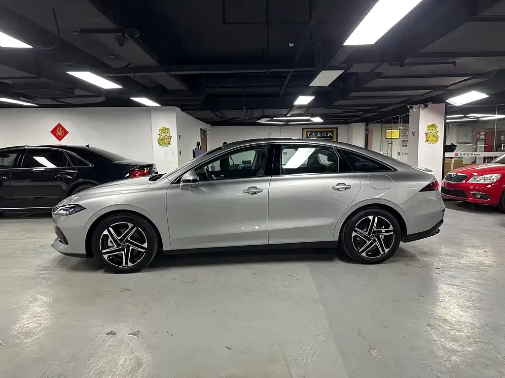 Roewe D7 2023 из CN, фото 2
